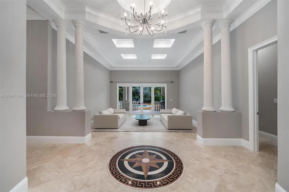 6890 SW 94th St Pinecrest, FL 33156