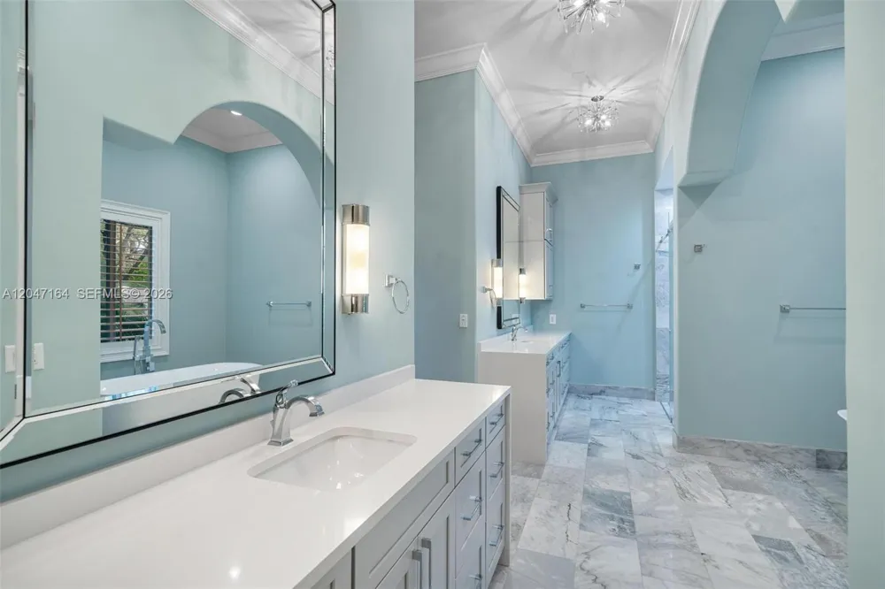 6890 SW 94th St Pinecrest, FL 33156