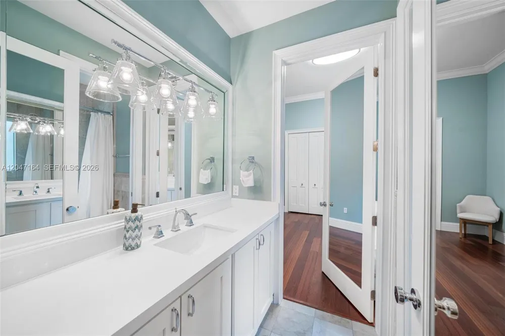 6890 SW 94th St Pinecrest, FL 33156