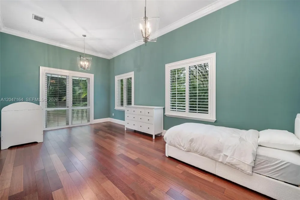6890 SW 94th St Pinecrest, FL 33156