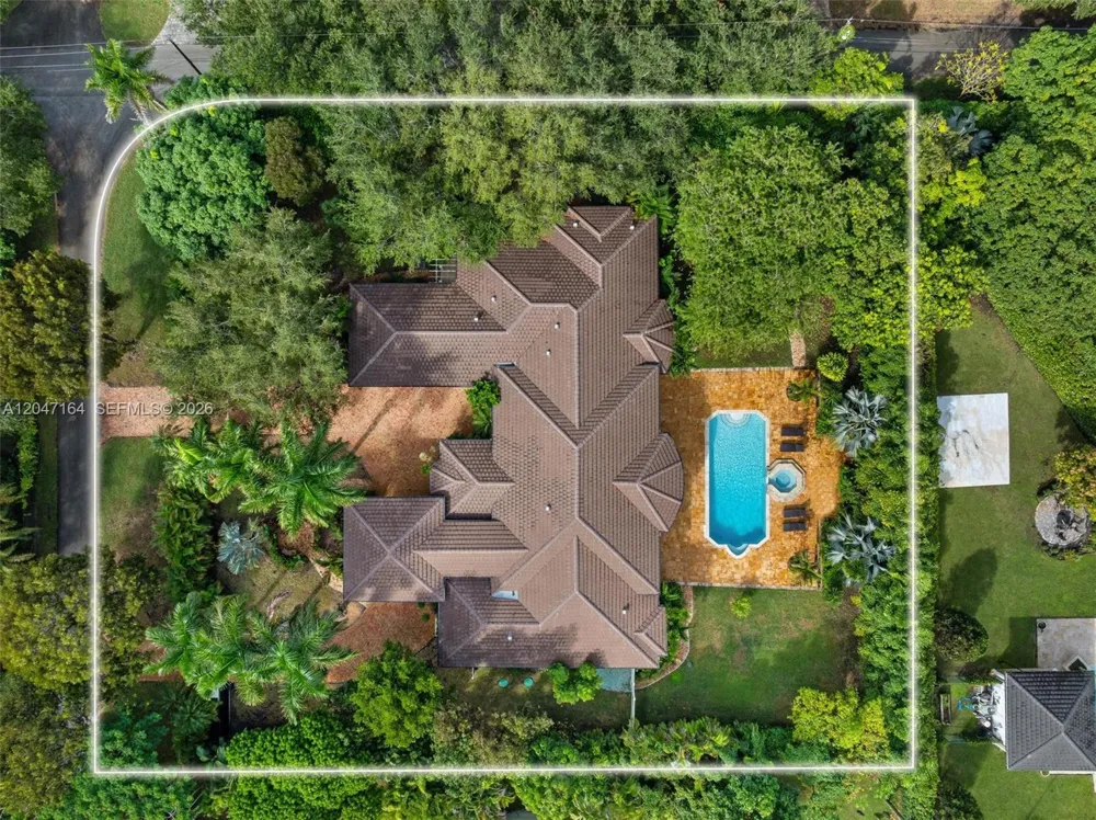 6890 SW 94th St Pinecrest, FL 33156