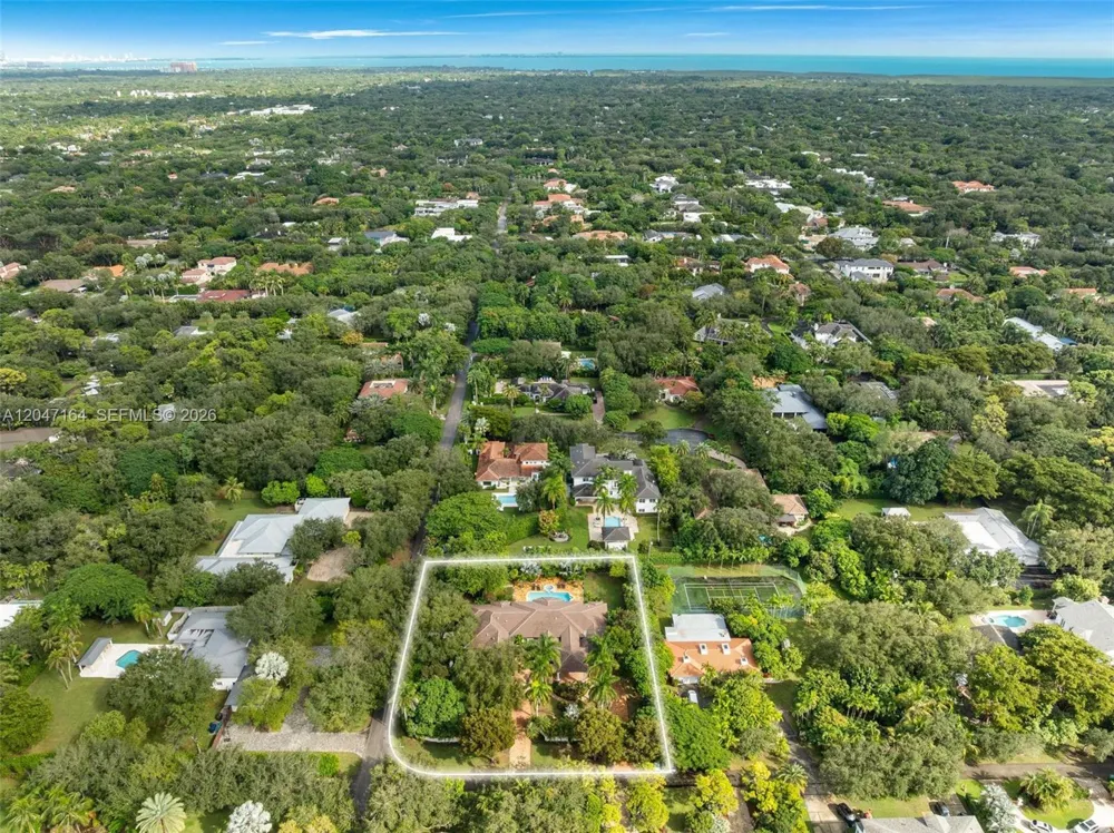 6890 SW 94th St Pinecrest, FL 33156