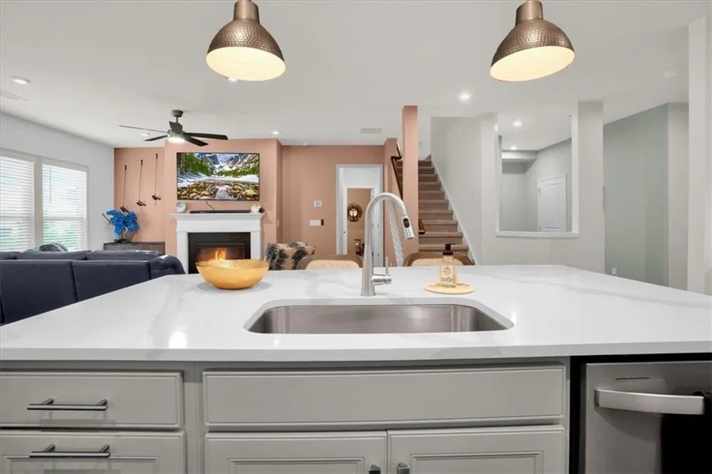 911 Gambino Trace Peachtree City, GA 30269