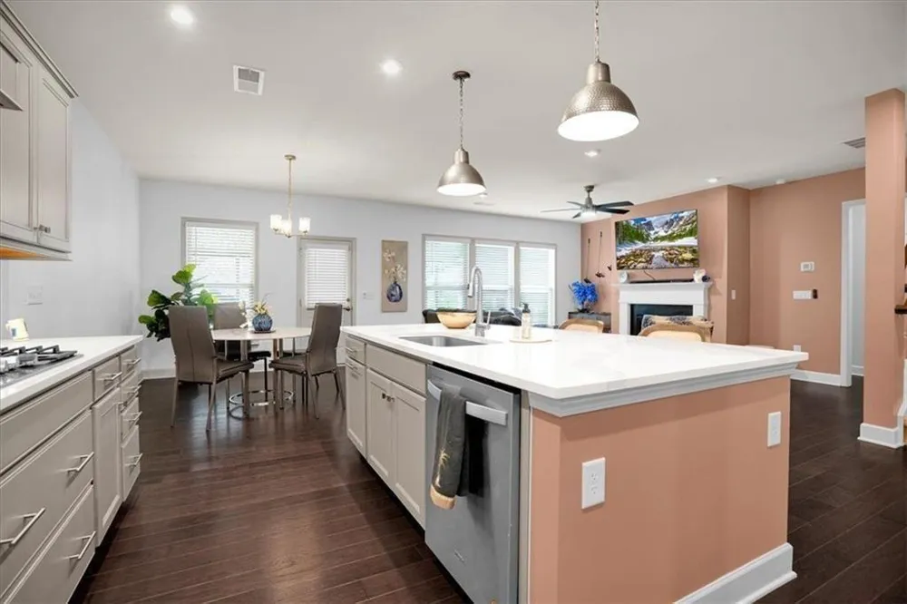911 Gambino Trace Peachtree City, GA 30269