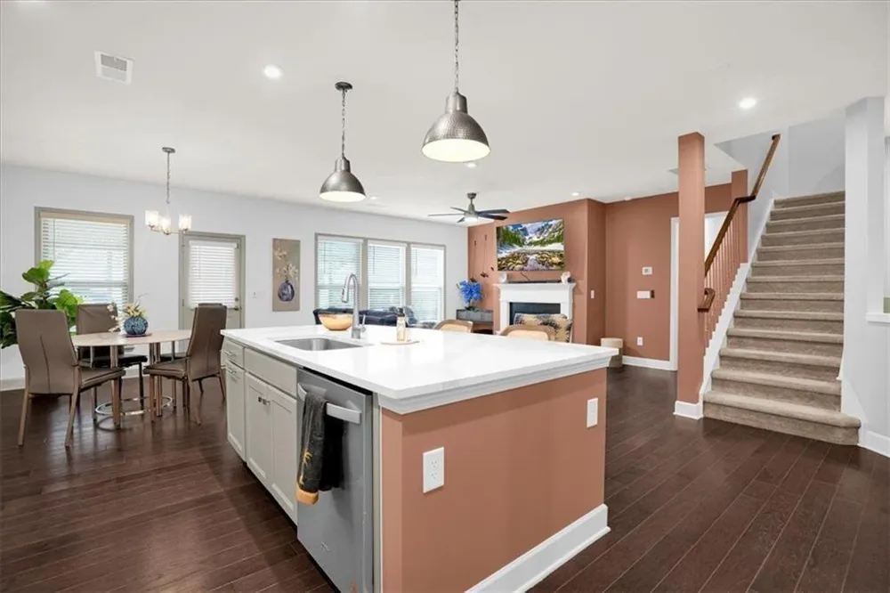 911 Gambino Trace Peachtree City, GA 30269