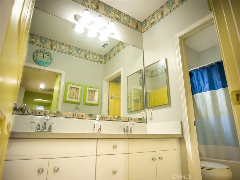 588 Athena Carson, CA 90745