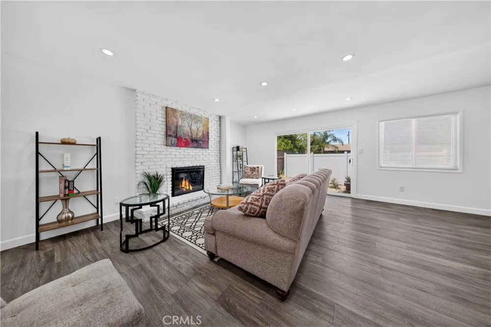 9959 Wisner San Fernando, CA 91345