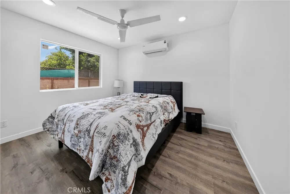 9959 Wisner San Fernando, CA 91345