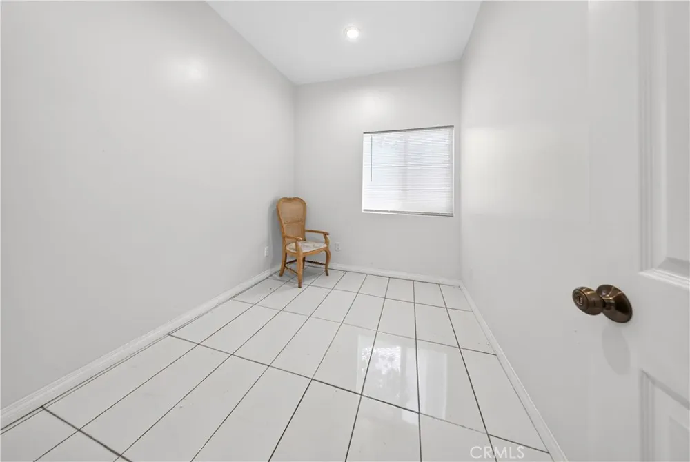 9959 Wisner San Fernando, CA 91345