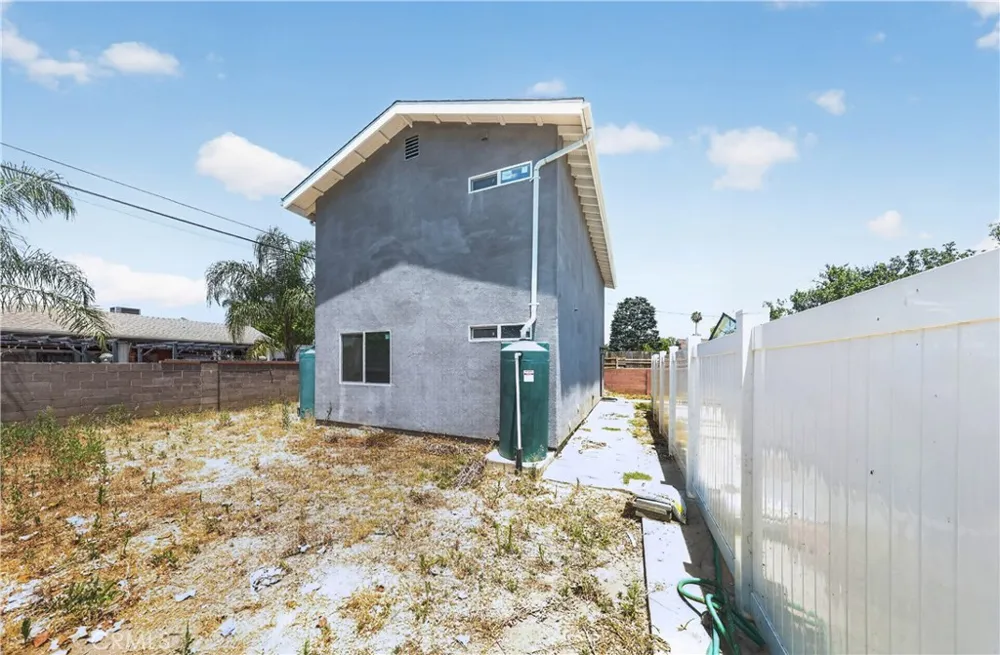9959 Wisner San Fernando, CA 91345