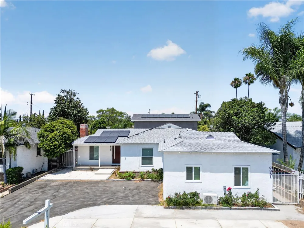 9959 Wisner San Fernando, CA 91345