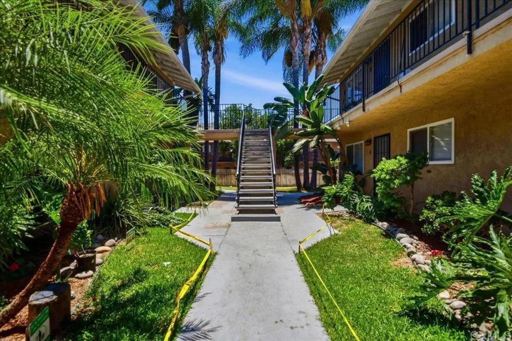 12805 Mapleview St #8 Lakeside, CA 92040