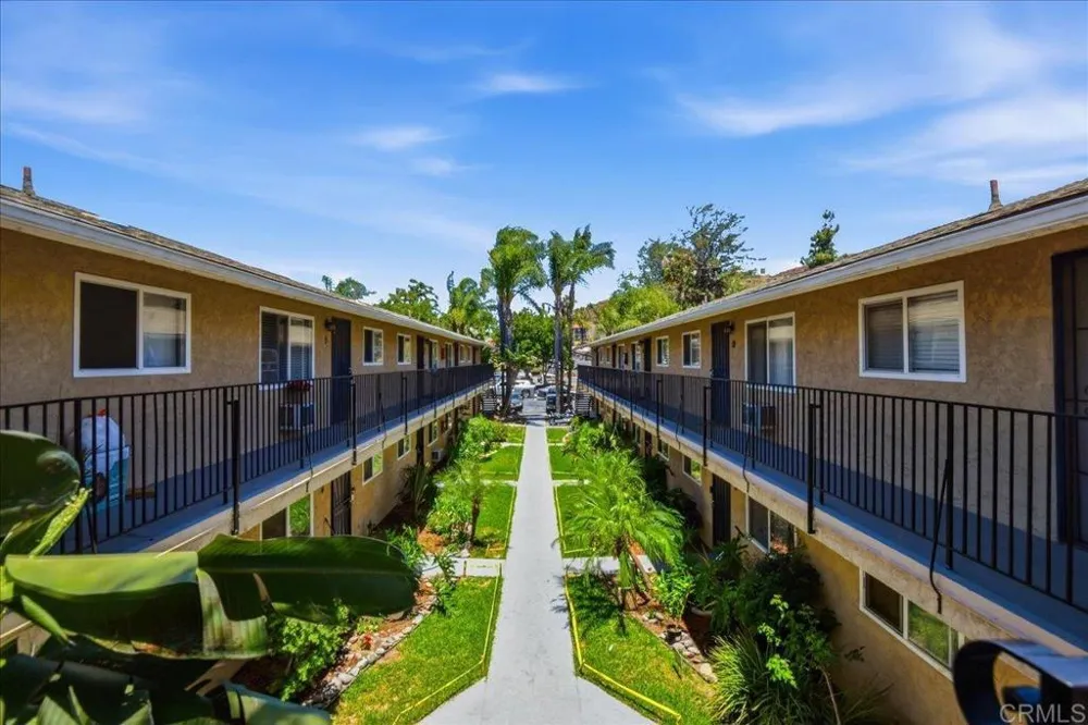 12805 Mapleview St #8 Lakeside, CA 92040