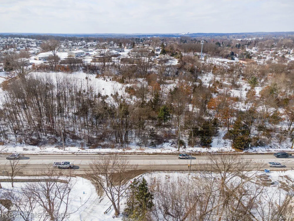 Williams Lake Rd. White Lake Charter Township, MI 48386