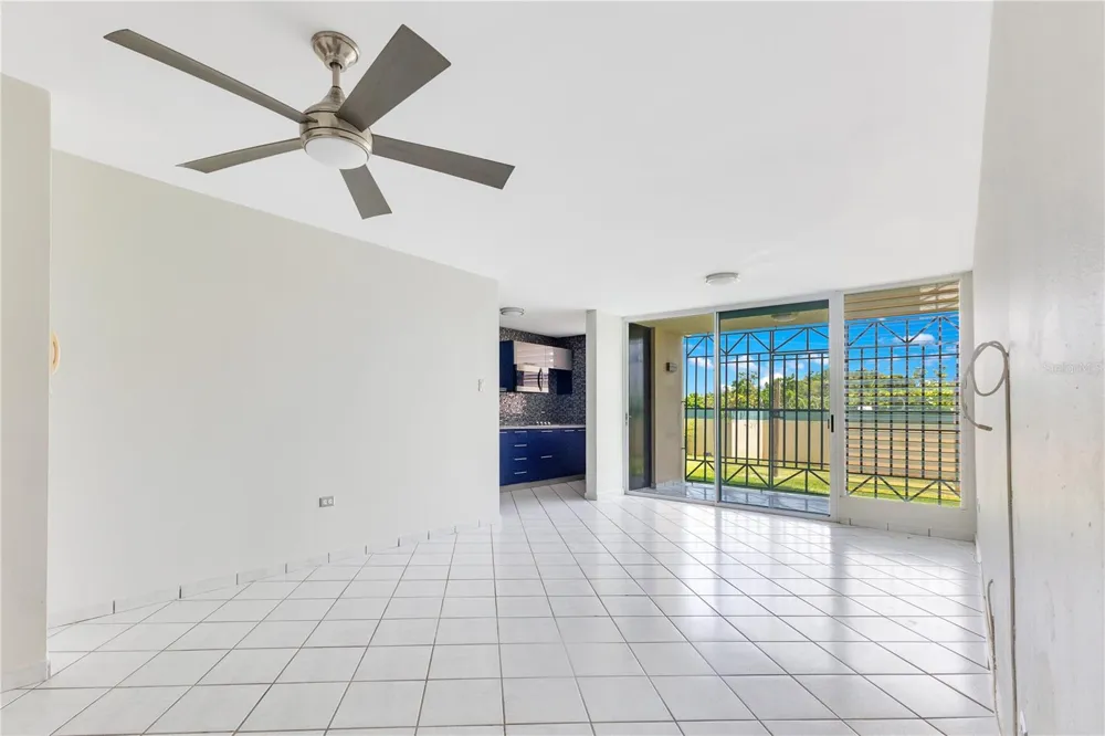 AVE. TRIOVEGABAJEÑO COND. TORRE VISTA #APT. 1504 Vega Baja, PR 00693