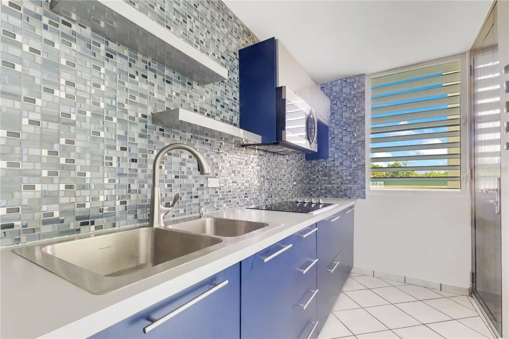 AVE. TRIOVEGABAJEÑO COND. TORRE VISTA #APT. 1504 Vega Baja, PR 00693