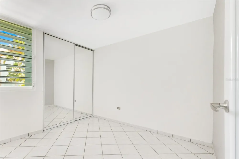 AVE. TRIOVEGABAJEÑO COND. TORRE VISTA #APT. 1504 Vega Baja, PR 00693