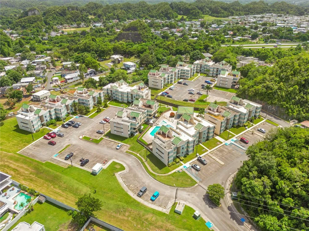 AVE. TRIOVEGABAJEÑO COND. TORRE VISTA #APT. 1504 Vega Baja, PR 00693