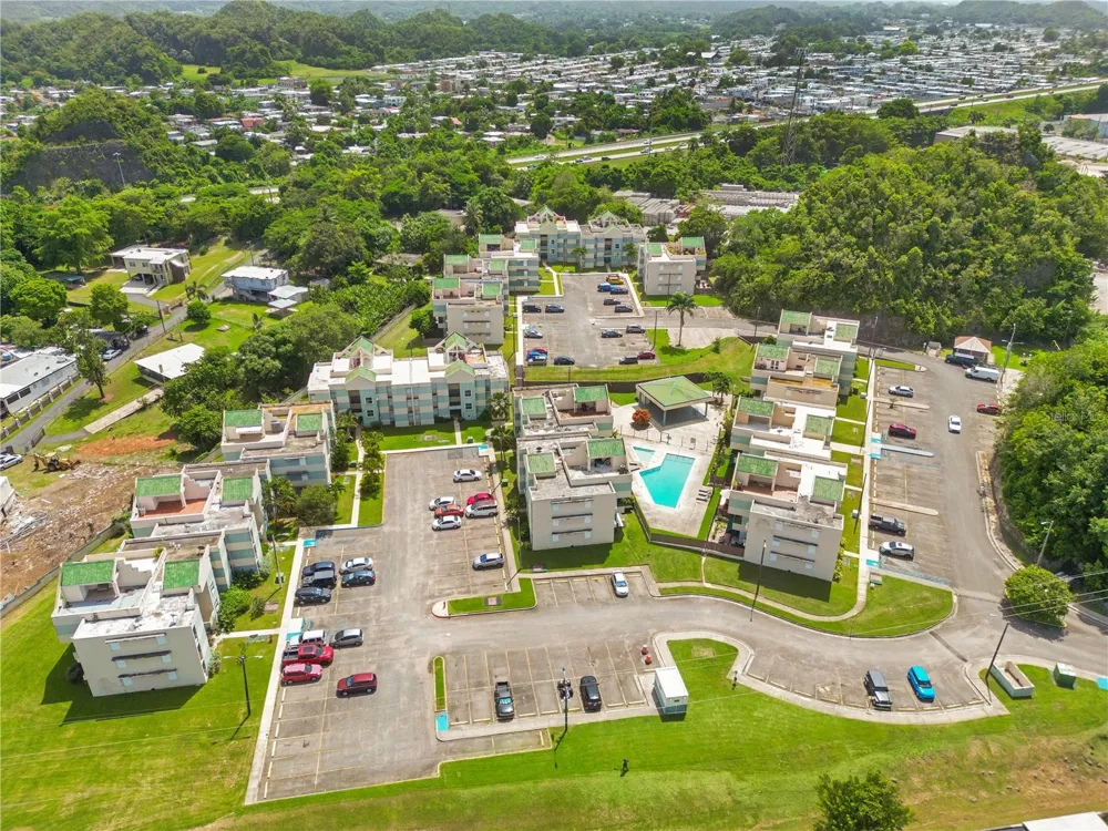 AVE. TRIOVEGABAJEÑO COND. TORRE VISTA #APT. 1504 Vega Baja, PR 00693
