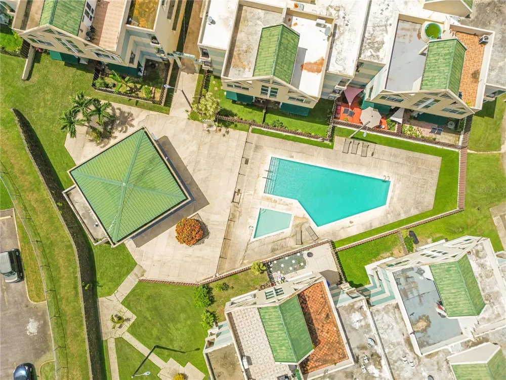 AVE. TRIOVEGABAJEÑO COND. TORRE VISTA #APT. 1504 Vega Baja, PR 00693