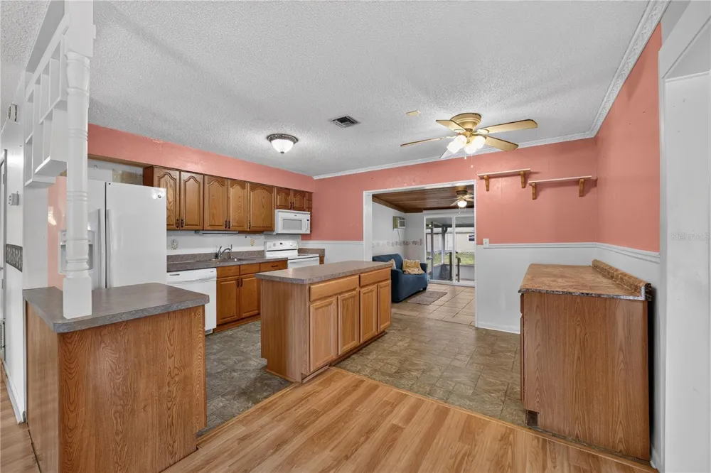 2875 NE 49TH STREET ocala, FL 34479