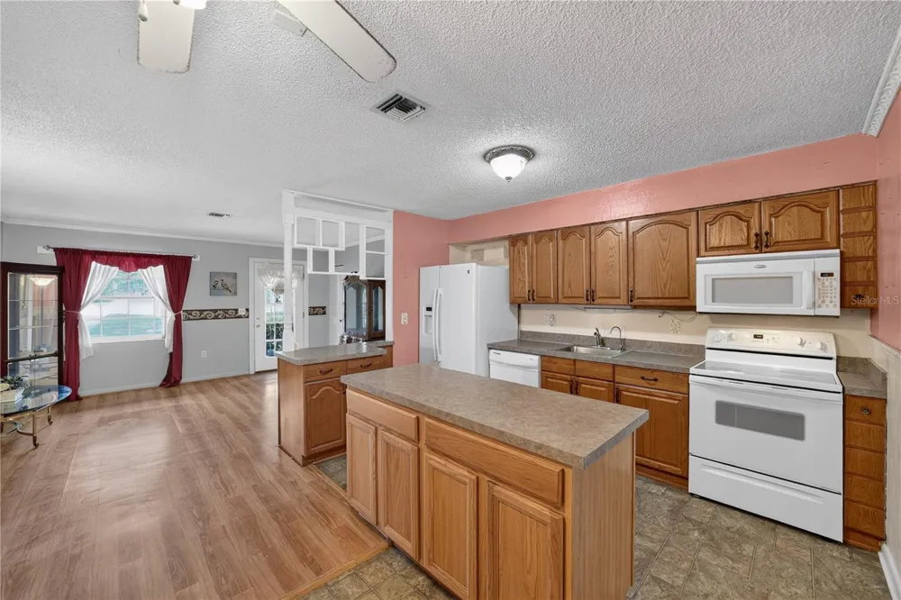 2875 NE 49TH STREET ocala, FL 34479