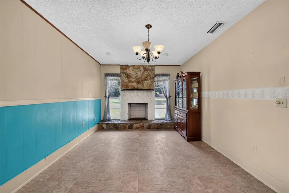 2875 NE 49TH STREET ocala, FL 34479