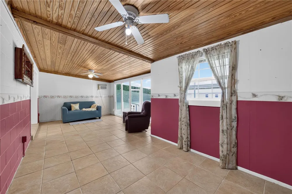 2875 NE 49TH STREET ocala, FL 34479