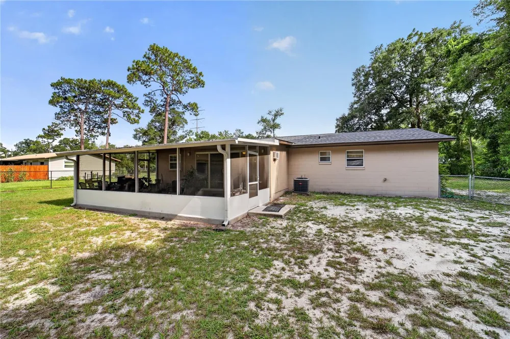 2875 NE 49TH STREET ocala, FL 34479