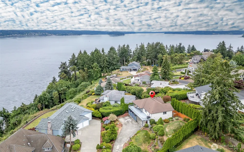 1550 13th Court Fox Island, WA 98333