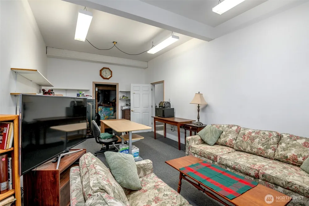 1550 13th Court Fox Island, WA 98333