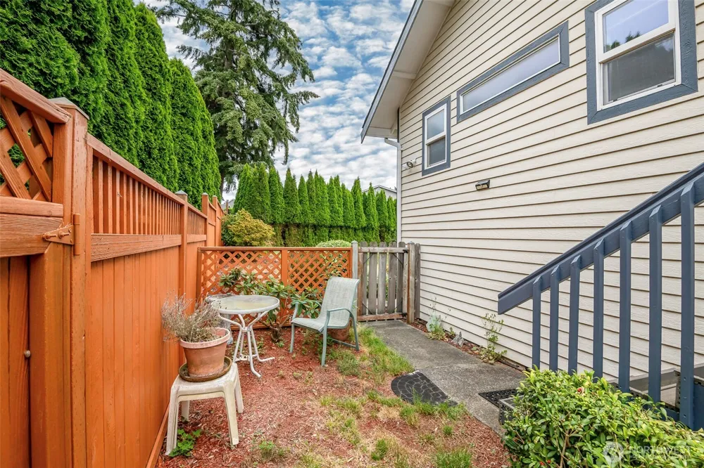 1550 13th Court Fox Island, WA 98333