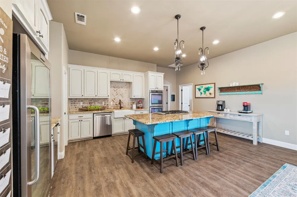 128 E Remuda Court Fort Worth, TX 76108