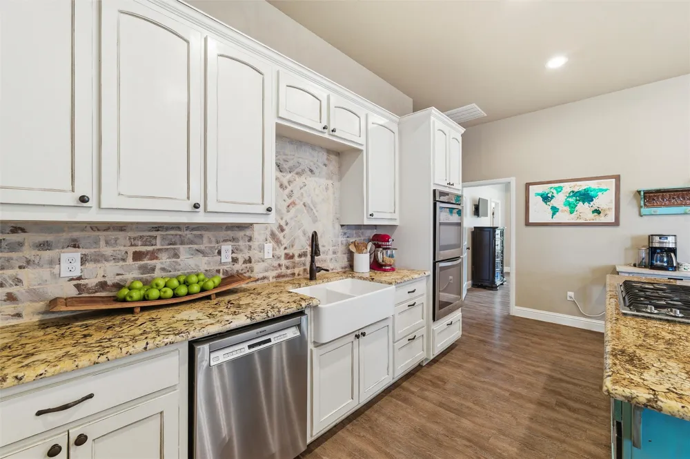 128 E Remuda Court Fort Worth, TX 76108