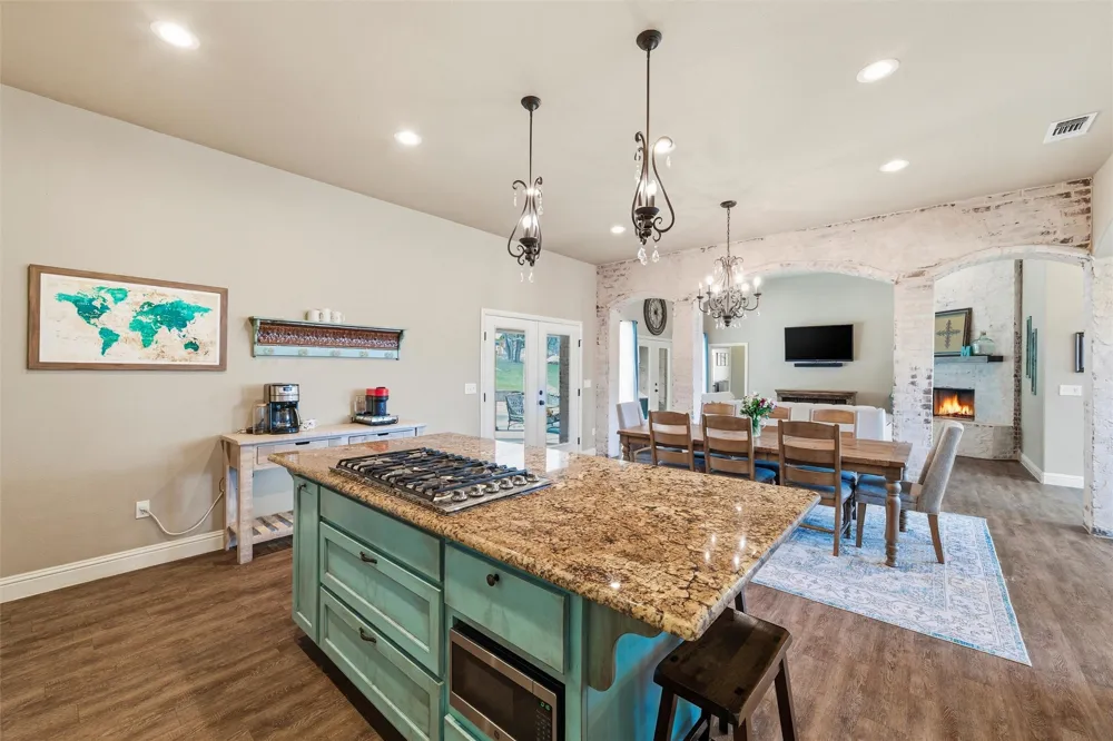 128 E Remuda Court Fort Worth, TX 76108
