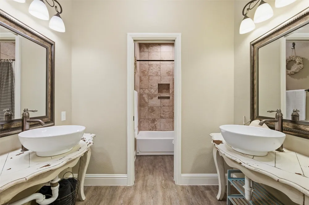 128 E Remuda Court Fort Worth, TX 76108