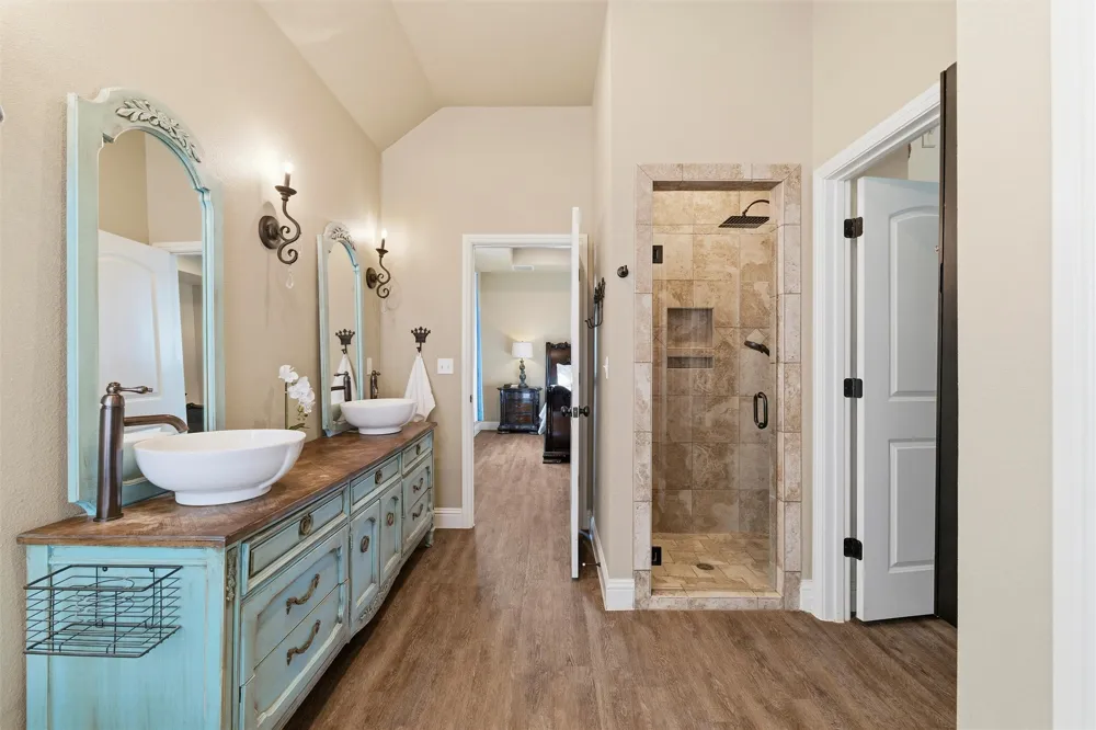 128 E Remuda Court Fort Worth, TX 76108