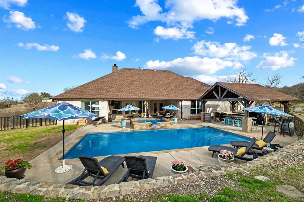 128 E Remuda Court Fort Worth, TX 76108