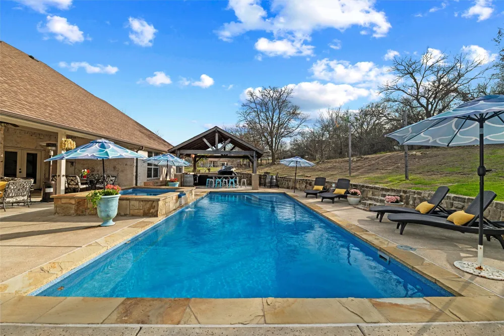 128 E Remuda Court Fort Worth, TX 76108
