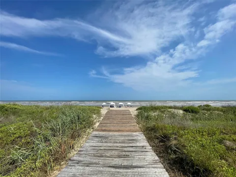 11332 Beachside Drive