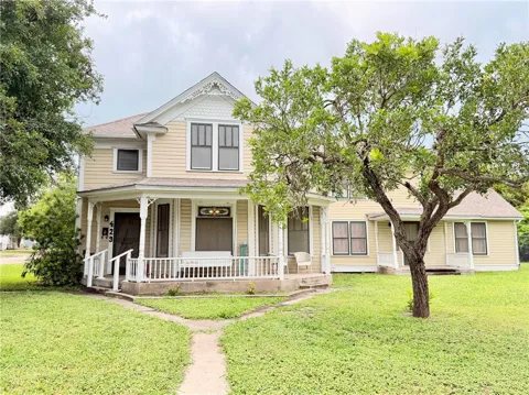 429 W Richard Avenue