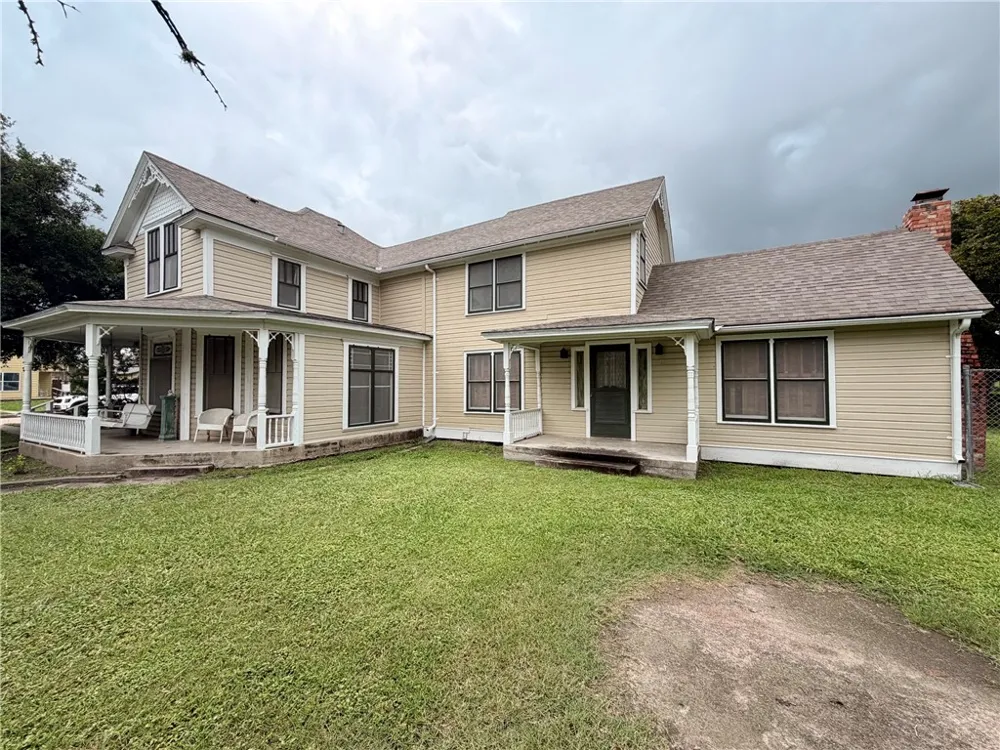 429 W Richard Avenue Kingsville, TX 78363