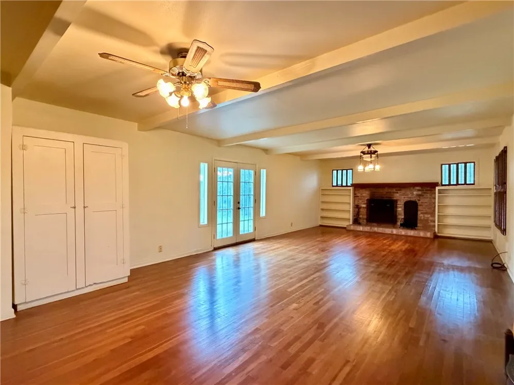 429 W Richard Avenue Kingsville, TX 78363