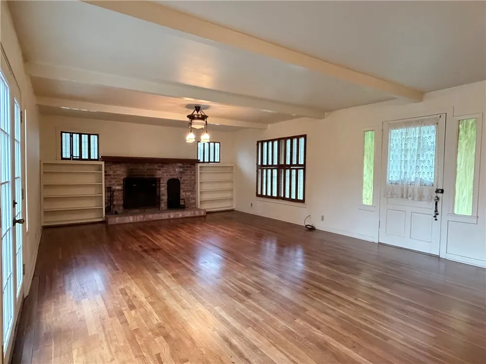 429 W Richard Avenue Kingsville, TX 78363