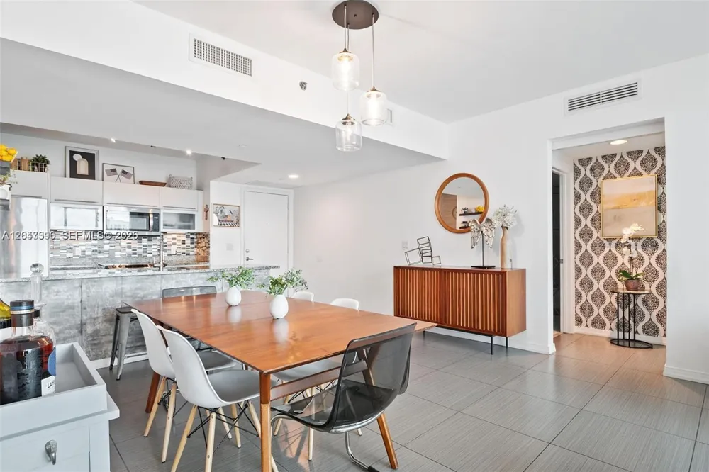 951 Brickell Ave #3207 Miami, FL 33131