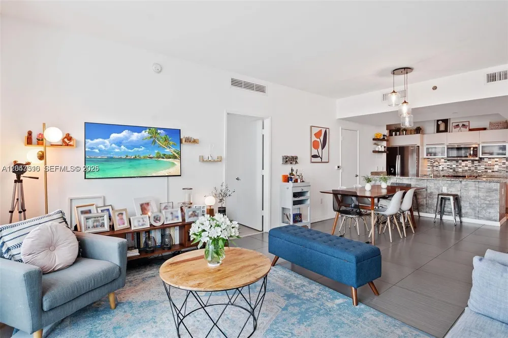951 Brickell Ave #3207 Miami, FL 33131