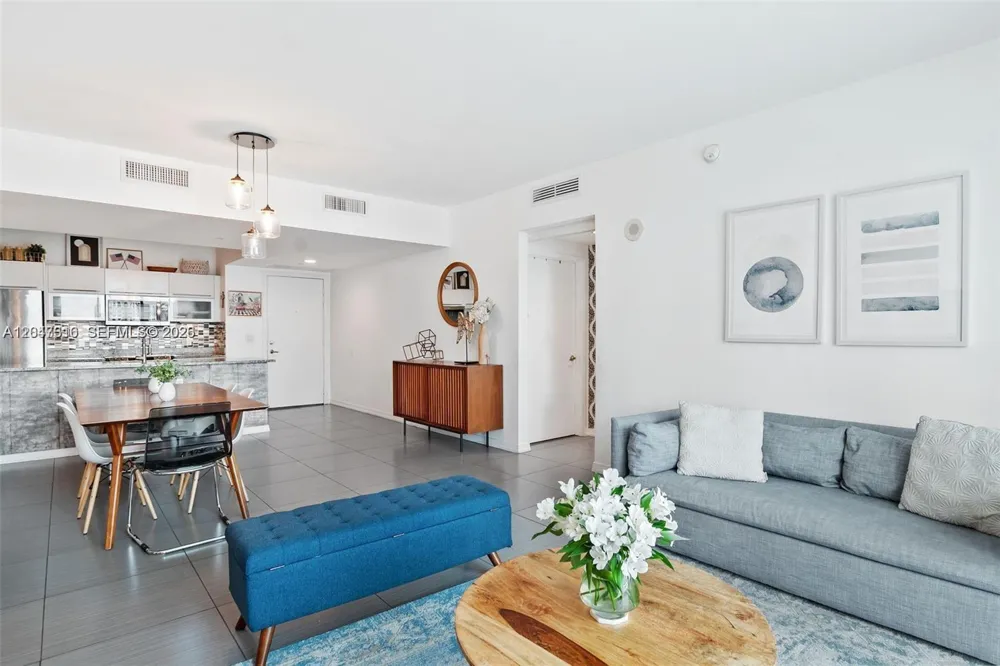951 Brickell Ave #3207 Miami, FL 33131