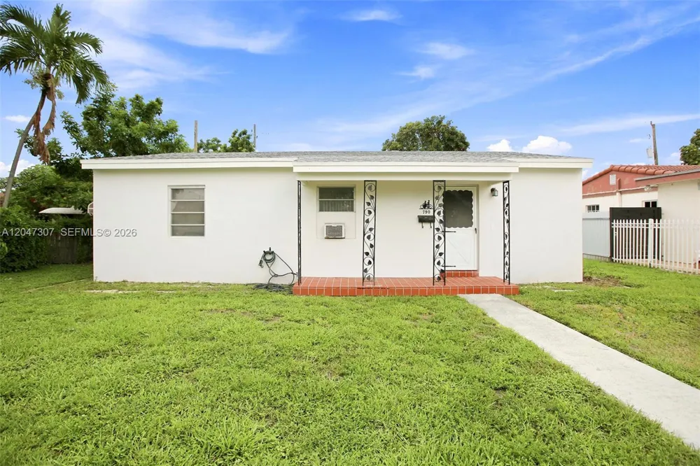 790 E 6th Pl Hialeah, FL 33010