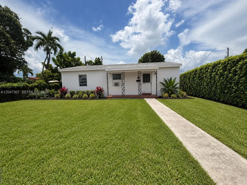 790 E 6th Pl Hialeah, FL 33010