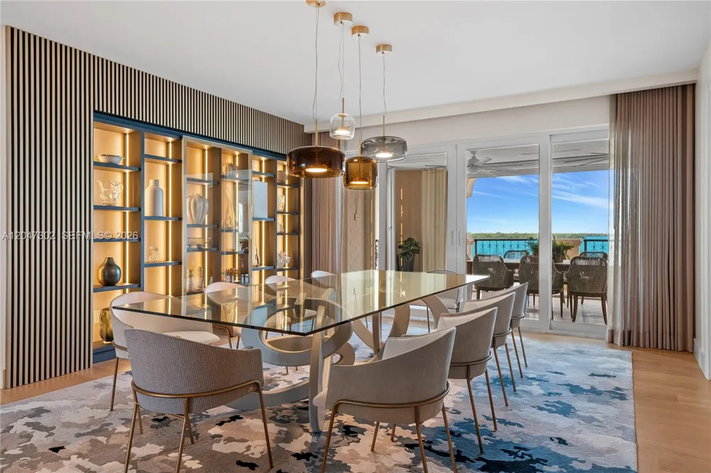 5242 Fisher Island Dr #5242 Miami Beach, FL 33109